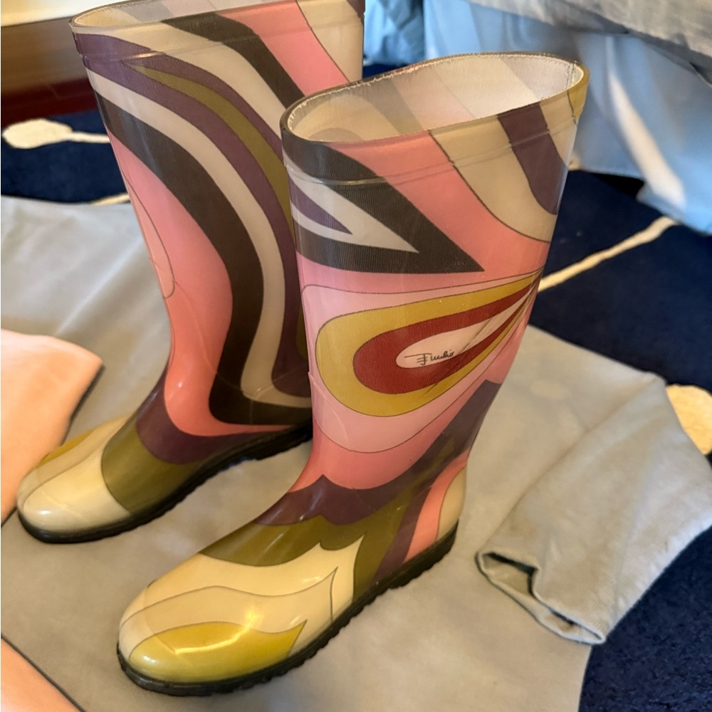 Emilio Pucci Swirl Pattern Rain Boots